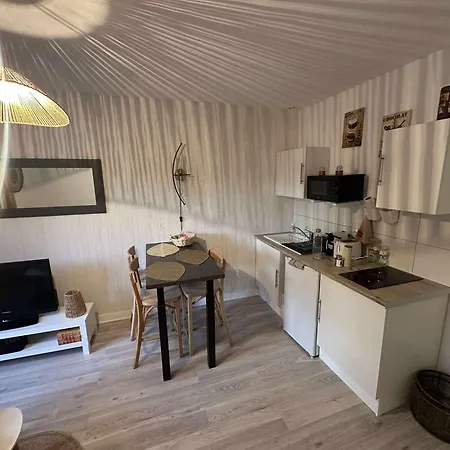 Cocon Independant Dans Villa, Idealement Situe Entre Sommieres, Montpellier Et Les Plages Palavas, Carnon