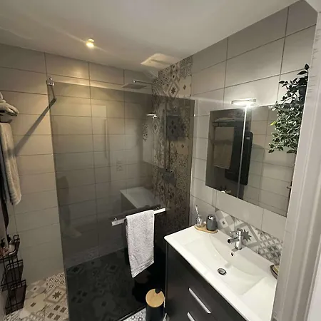 Appartement Cocon Indépendant Dans Villa, Idéalement Situé Entre Sommières, Montpellier Et Les Plages Palavas, Carnon Baillargues