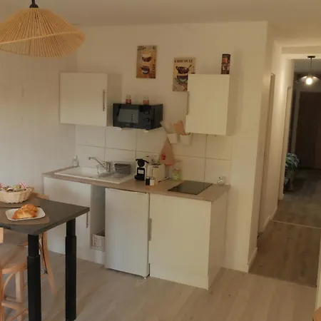 Apartamento Cocon Indépendant Dans Villa, Idéalement Situé Entre Sommières, Montpellier Et Les Plages Palavas, Carnon *